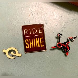 Peloton Pin Set